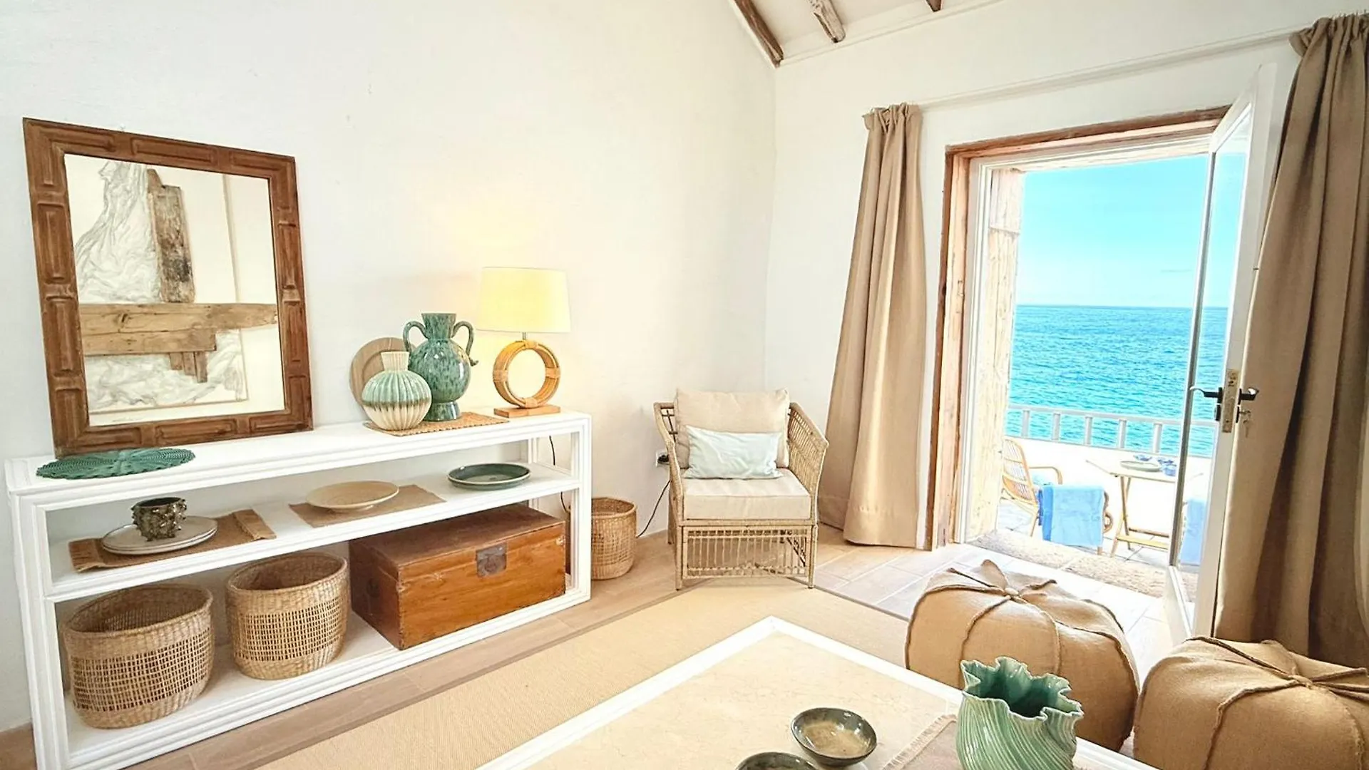Casa Malena Seafront And Private Pool Villa Las Aguas