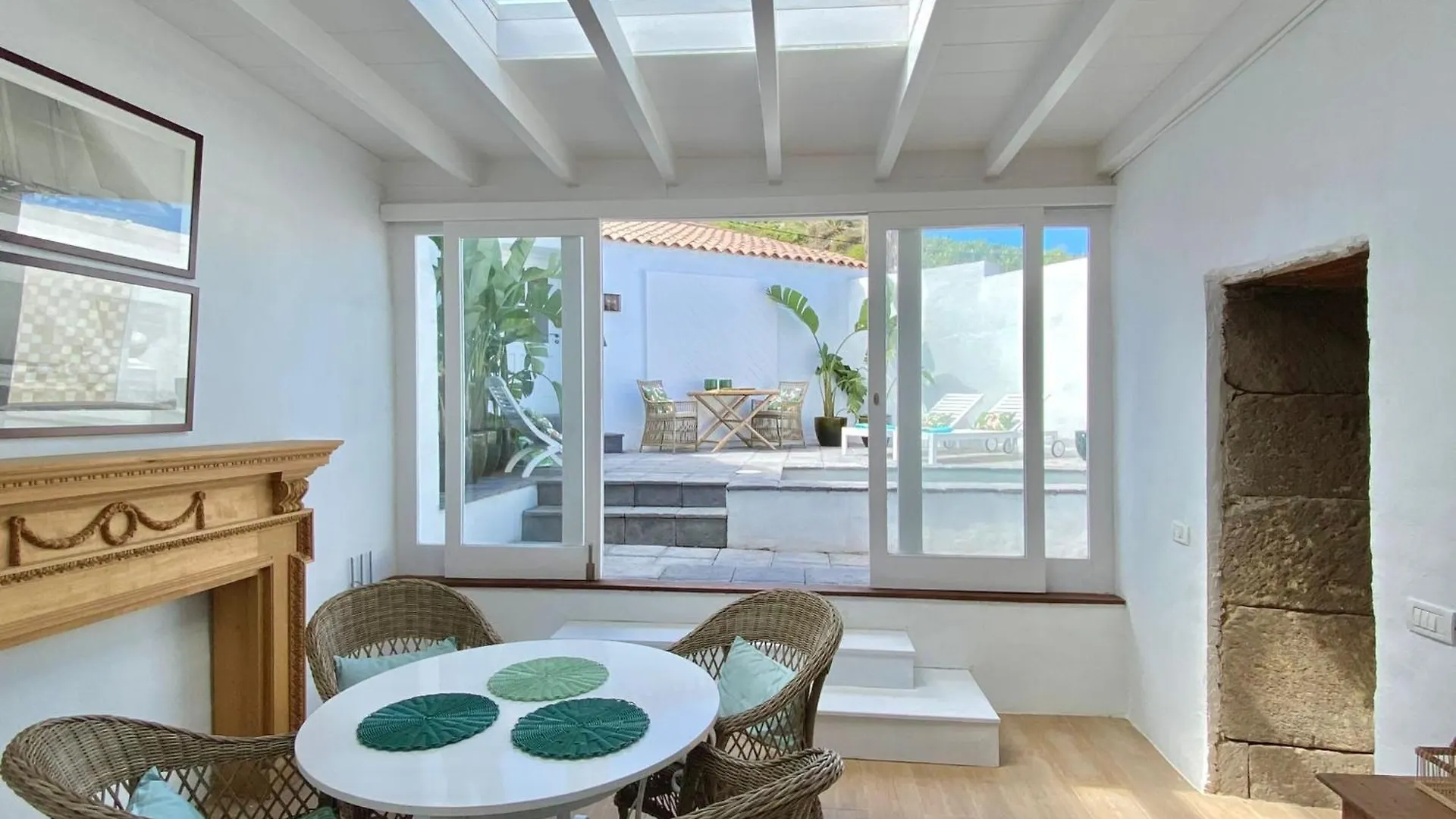 Villa Casa Malena Seafront And Private Pool à Las Aguas Hébergement de vacances